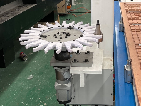 自動旋轉式換刀裝置數控銑床加工中心 自動旋轉式換刀裝置數控銑床加工中心