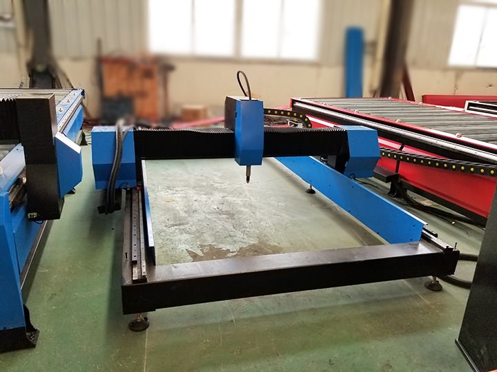 帶等離子炬的便攜式數(shù)控火焰切割機(jī) 帶等離子炬的便攜式數(shù)控火焰切割機(jī)