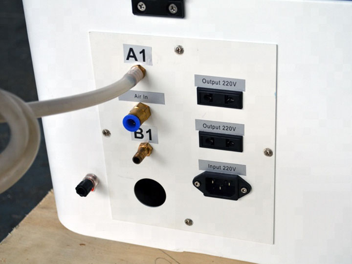 臺式激光切割機的機器后插座 臺式激光切割機的機器后插座