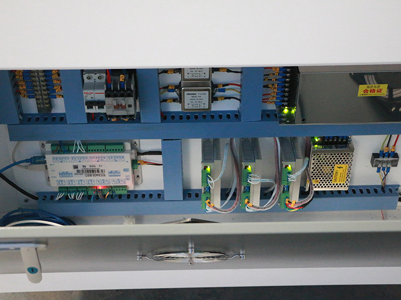 CO2 旋轉(zhuǎn)激光雕刻機電子盒 CO2 旋轉(zhuǎn)激光雕刻機電子盒