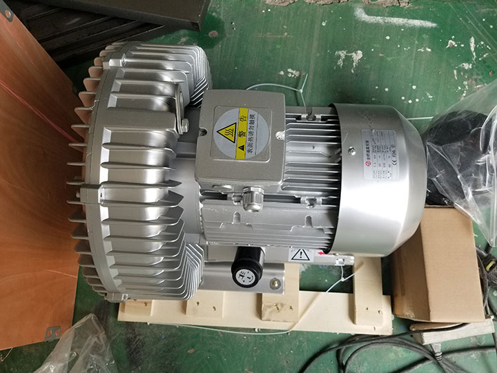 用于家具制造的專業數控木雕機 用于家具制造的專業數控木雕機