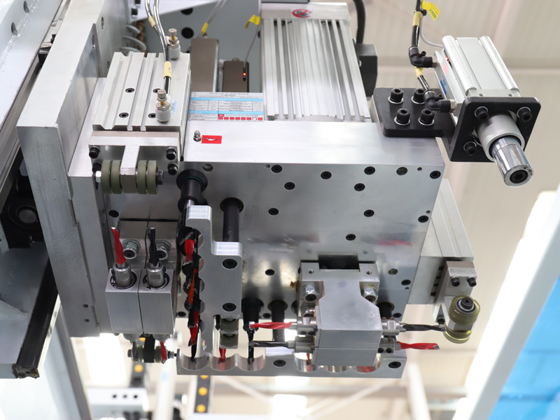 2025年最佳全自動數控六面鉆加工中心