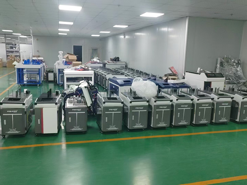 三合一手持式激光焊接、清洗、切割機 三合一手持式激光焊接、清洗、切割機