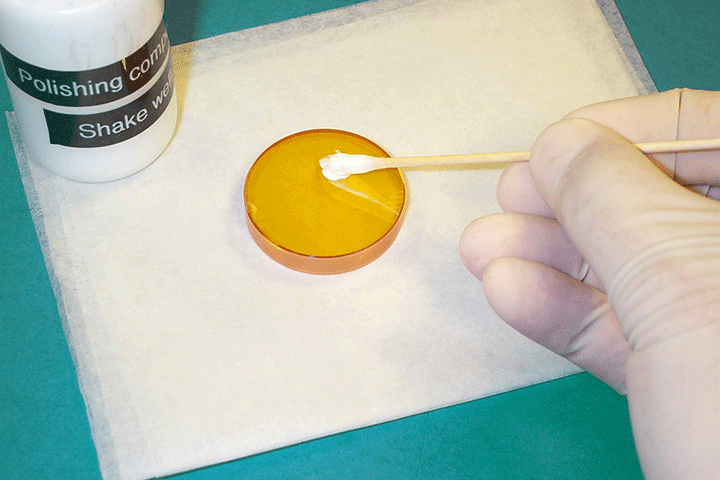 清潔激光切割機(jī)鏡片