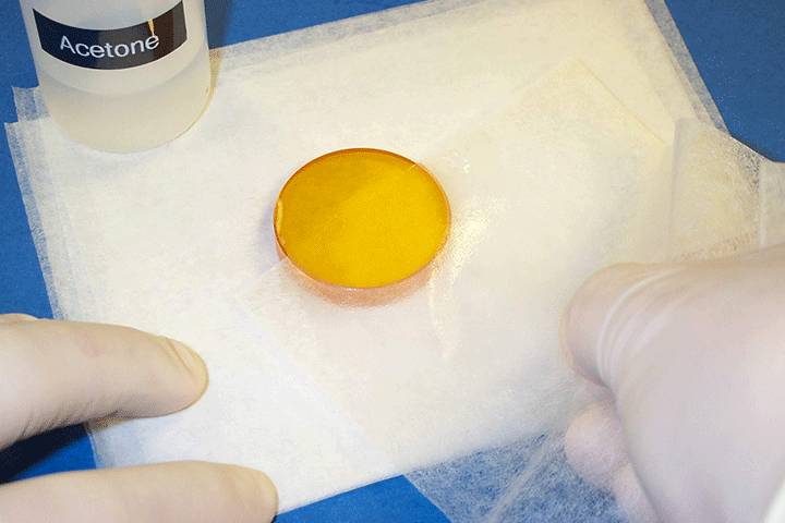 激光切割機(jī)鏡片清潔