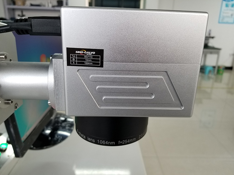 旋轉(zhuǎn)光纖激光雕刻機(jī)零件 旋轉(zhuǎn)光纖激光雕刻機(jī)零件