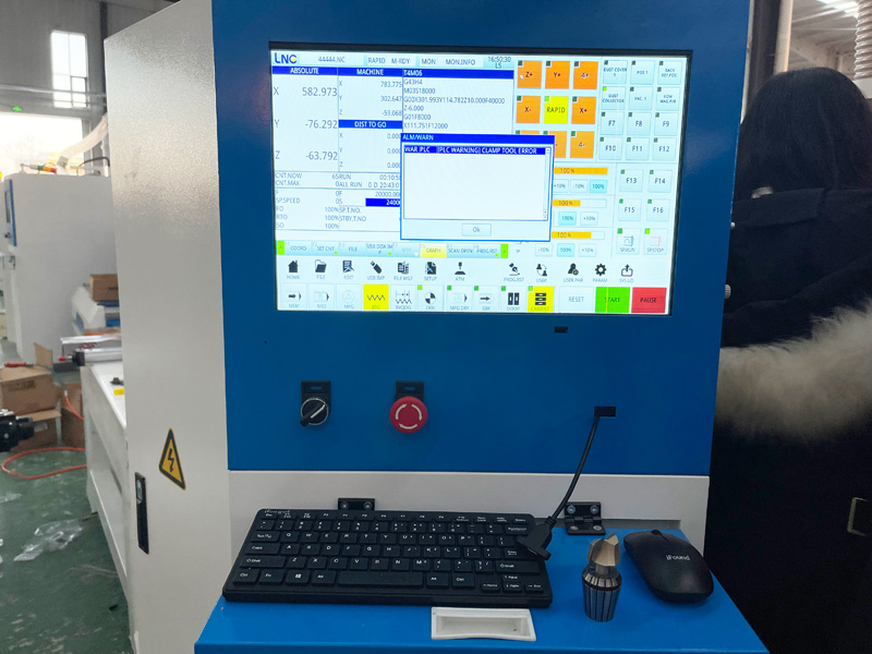 用于自動櫥柜制造的寶元數(shù)控控制器 用于自動櫥柜制造的寶元數(shù)控控制器