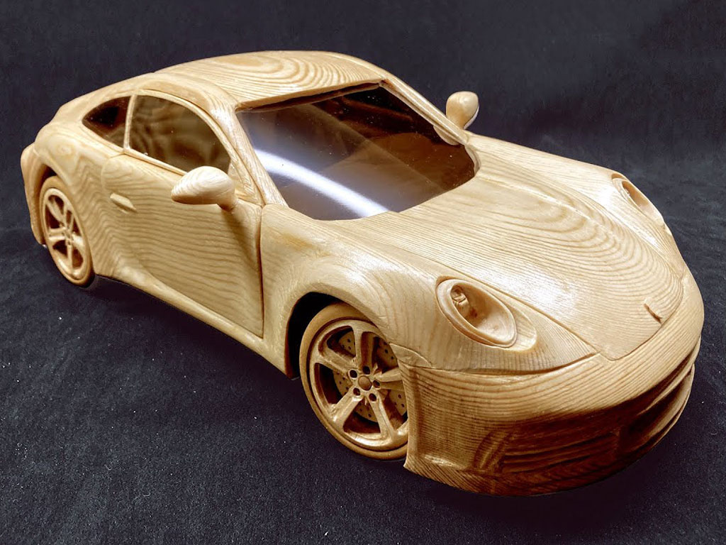 用于車身建模的五軸數(shù)控機床