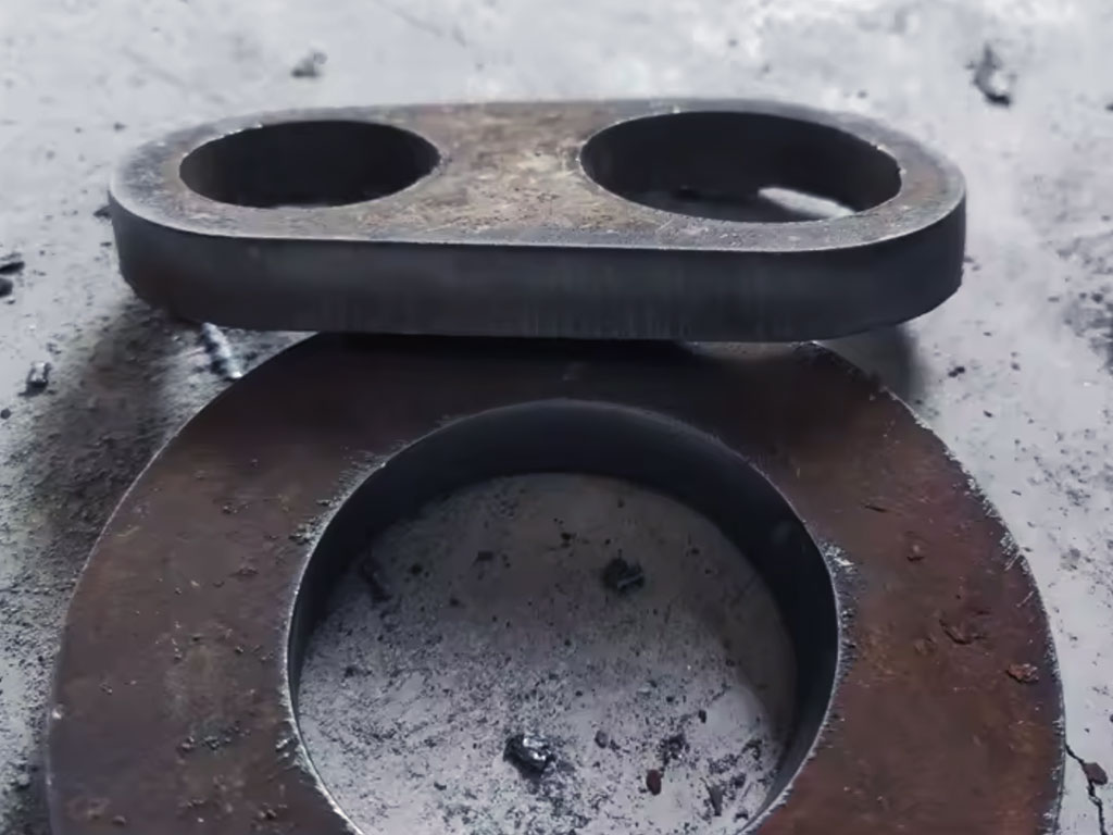 用于碳鋼切割的數(shù)控等離子切割機