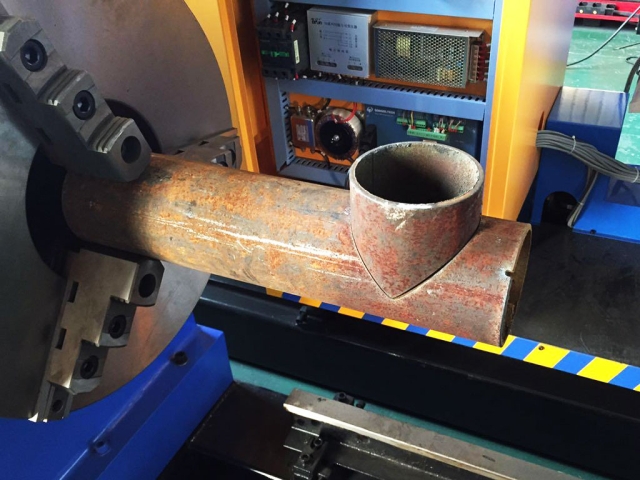 免費數(shù)控等離子圓管切割機項目