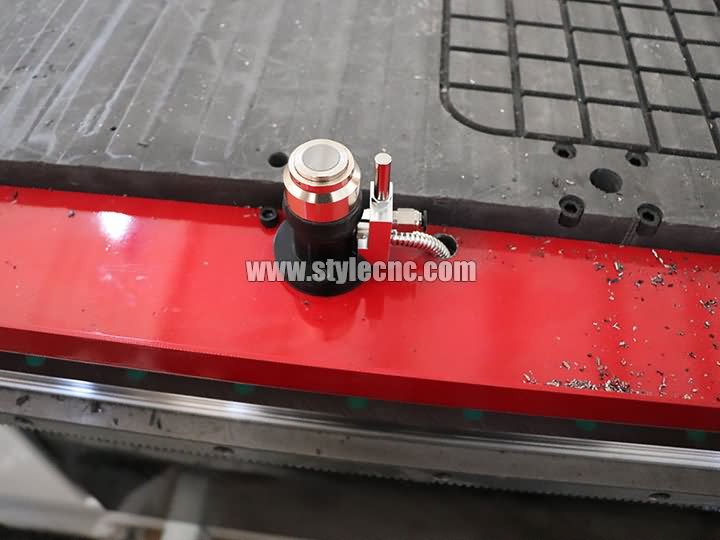 Carousel自動(dòng)換刀數(shù)控加工中心刀具傳感器