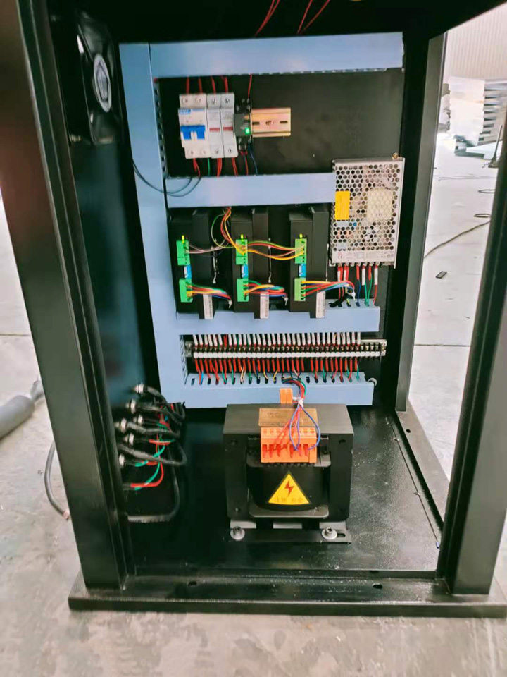 日本松下數(shù)控等離子切割機伺服驅(qū)動器