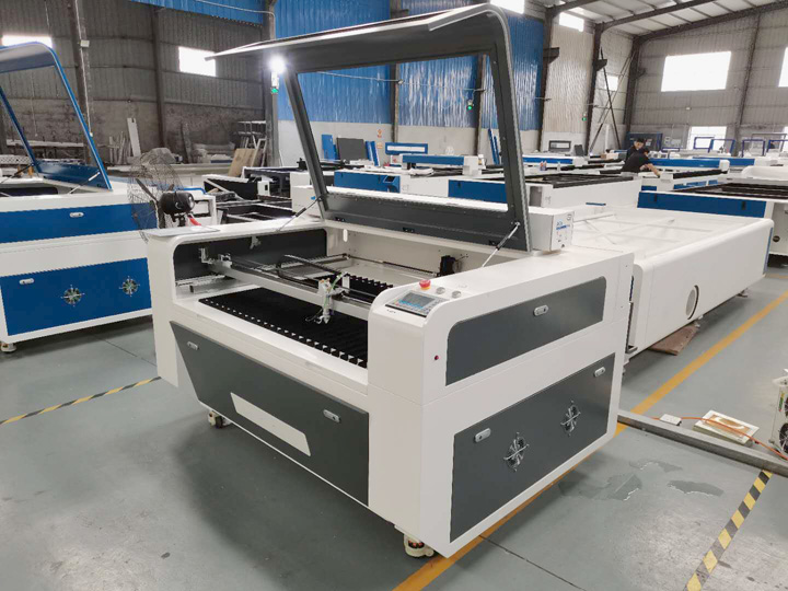 CO2 用于標牌制作的激光雕刻機和激光切割機 CO2 用于標牌制作的激光雕刻機和激光切割機