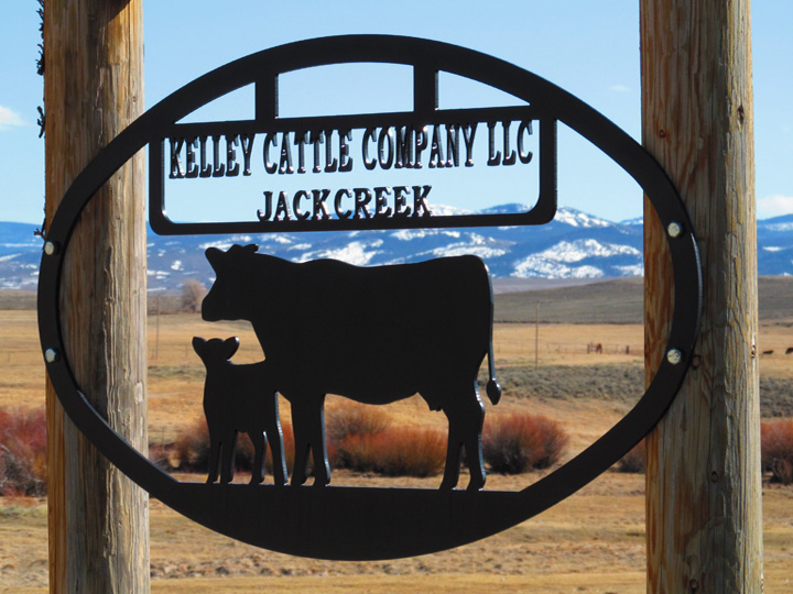 用于定制金屬標牌項目的數控等離子切割工作臺 用于定制金屬標牌項目的數控等離子切割工作臺