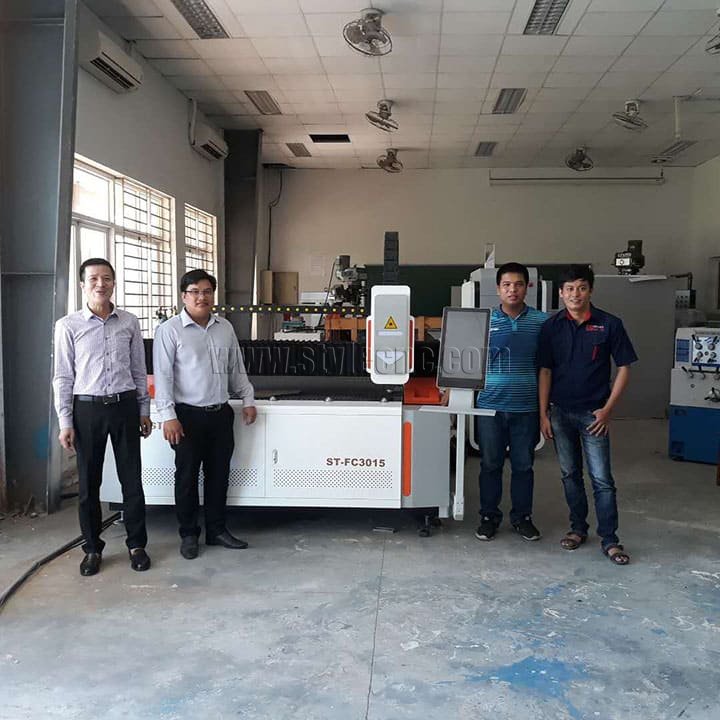光纖激光金屬切割機用于越南學校教育