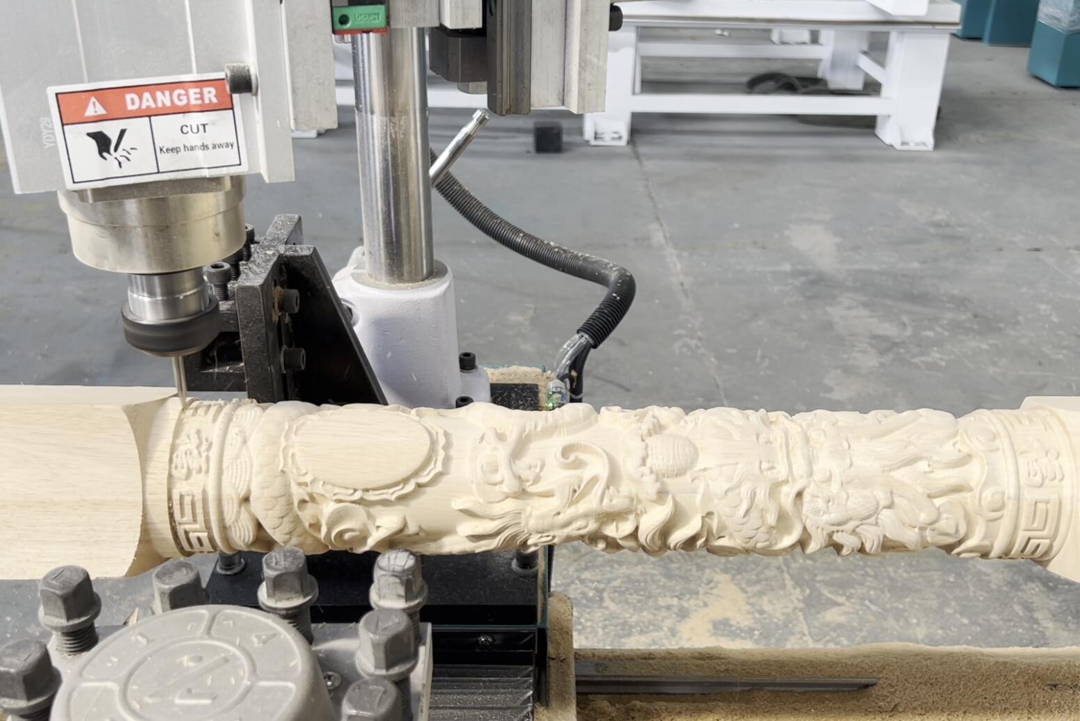 用于木工項目的自動換刀數(shù)控木工車床 用于木工項目的自動換刀數(shù)控木工車床