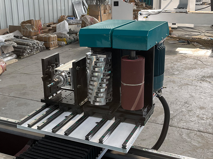 自動送料多功能數控木工車床