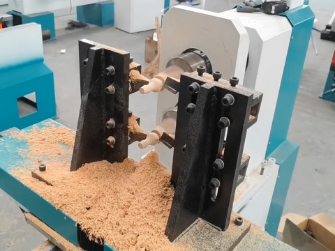 如何在一臺車床上同時制作多個木工項目? 如何在一臺車床上同時制作多個木工項目?