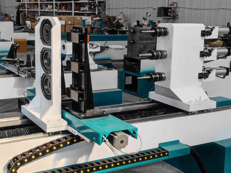 用于木材車削的自動數(shù)控仿形車床 用于木材車削的自動數(shù)控仿形車床