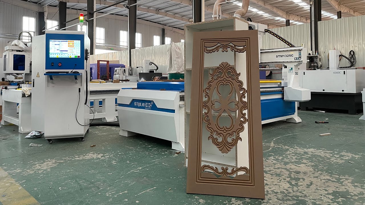 2025全新 4x8 帶換刀裝置的木工數(shù)控雕刻機(jī)